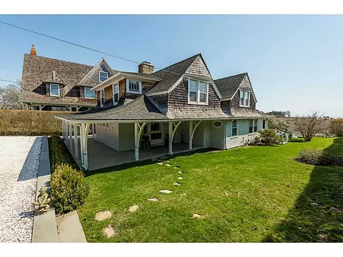 10 Westerly Rd, Westerly, RI 02891 photo 2