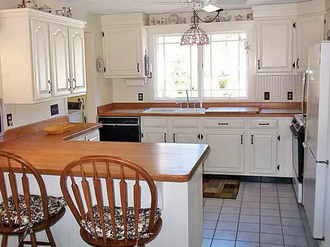 32 Setting Sun Dr, Westerly, RI 02891 photo 3