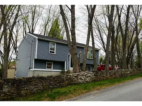 32 Grace Ave, Woonsocket, RI 02895 photo 2