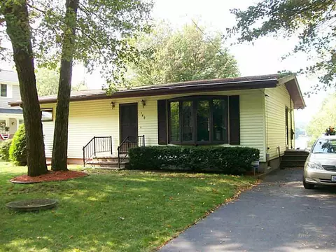 140 Lake View Dr, Glocester, RI 02814 photo 4