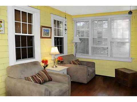 32 Calhoun Ave, Warwick, RI 02886 photo 2