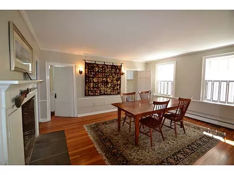 184 High St, Bristol, RI 02809 photo 5