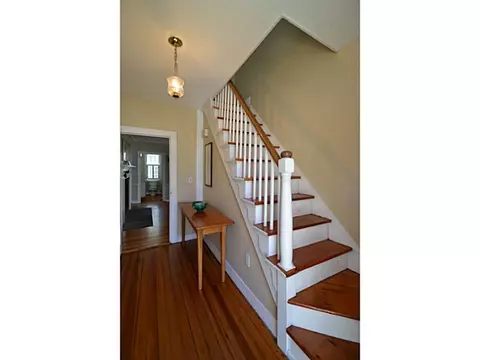 184 High St, Bristol, RI 02809 photo 4