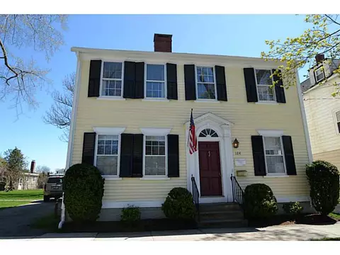 184 High St, Bristol, RI 02809 photo 2