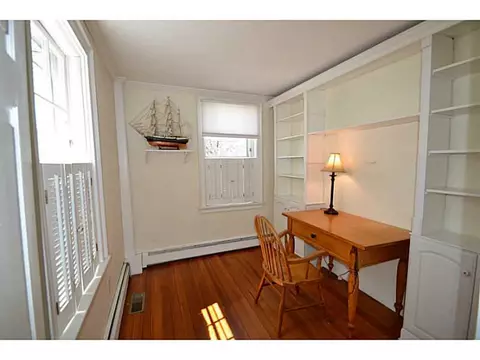 184 High St, Bristol, RI 02809 photo 11