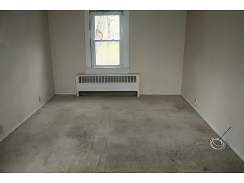 29 Warren Ave, Woonsocket, RI 02895 photo 12