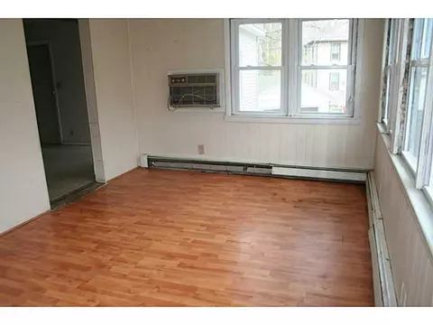 29 Warren Ave, Woonsocket, RI 02895 photo 8