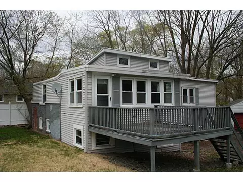 29 Warren Ave, Woonsocket, RI 02895 photo 3