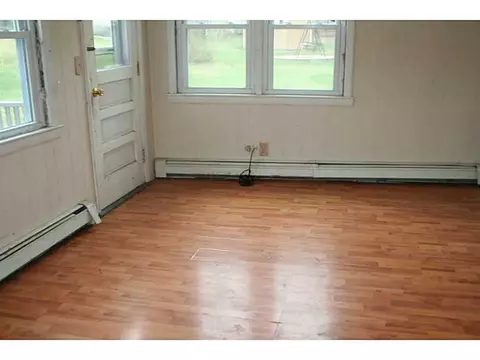 29 Warren Ave, Woonsocket, RI 02895 photo 7