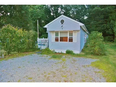 8 Hemlock Rd, Glocester, RI 02814 photo 3
