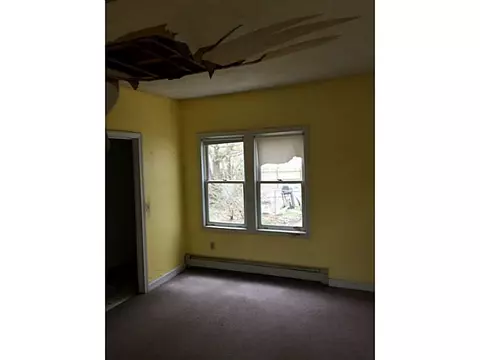 15 Vose St, Woonsocket, RI 02895 photo 13
