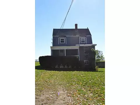 4 Shell Rd, Warren, RI 02885 photo 1