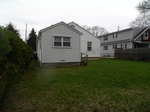 43 Hull St, Warwick, RI 02888 photo 3