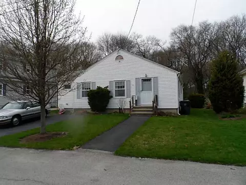 43 Hull St, Warwick, RI 02888 photo 1