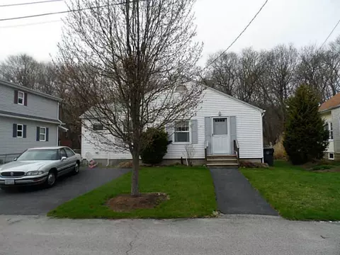 43 Hull St, Warwick, RI 02888 photo 2