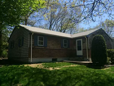 306 Talcott St, Woonsocket, RI 02895 photo 3