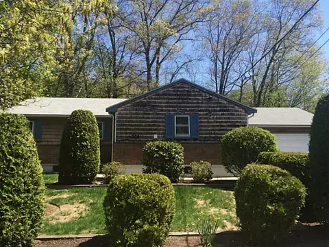 306 Talcott St, Woonsocket, RI 02895 photo 2