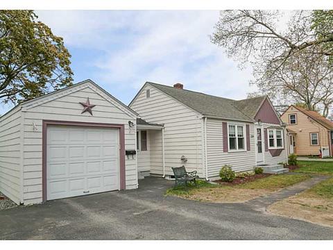 219 Long St, Warwick, RI 02886 photo 3