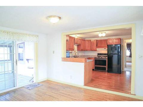 219 Long St, Warwick, RI 02886 photo 5