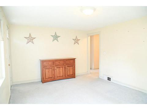 219 Long St, Warwick, RI 02886 photo 10
