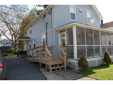 33 Gilbert St, Woonsocket, RI 02895 photo 18