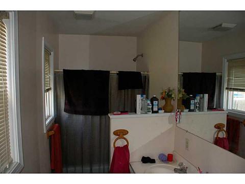 33 Gilbert St, Woonsocket, RI 02895 photo 14