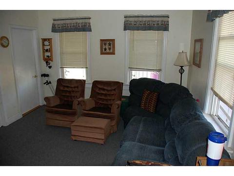 33 Gilbert St, Woonsocket, RI 02895 photo 13