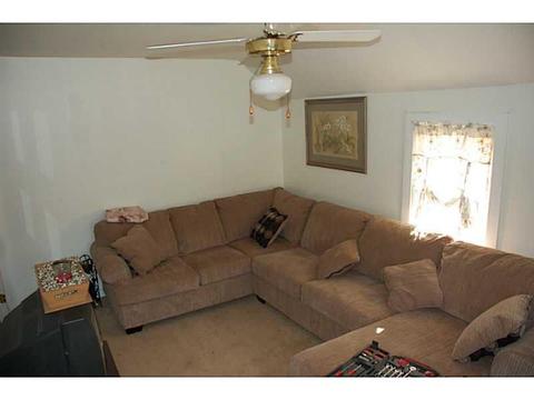 33 Gilbert St, Woonsocket, RI 02895 photo 12