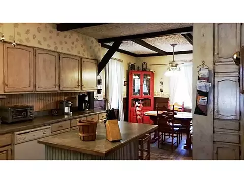 27 Niagara St, Woonsocket, RI 02895 photo 10