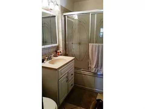 27 Niagara St, Woonsocket, RI 02895 photo 11