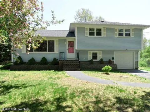 14 Terrapat Dr, Westerly, RI 02891 photo 1
