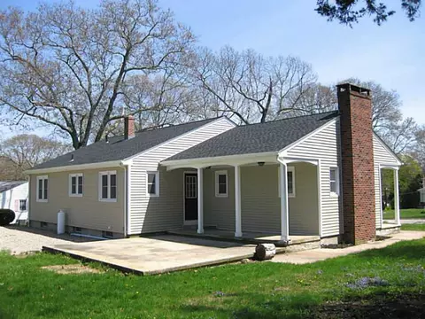 7 Azalea Dr, Westerly, RI 02891 photo 4