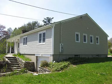 7 Azalea Dr, Westerly, RI 02891 photo 6