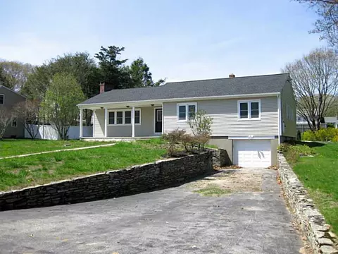 7 Azalea Dr, Westerly, RI 02891 photo 1
