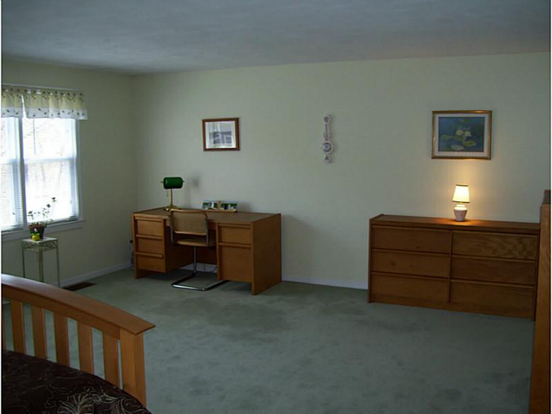 703 Brookhaven Ln, Woonsocket, RI 02895 photo 10