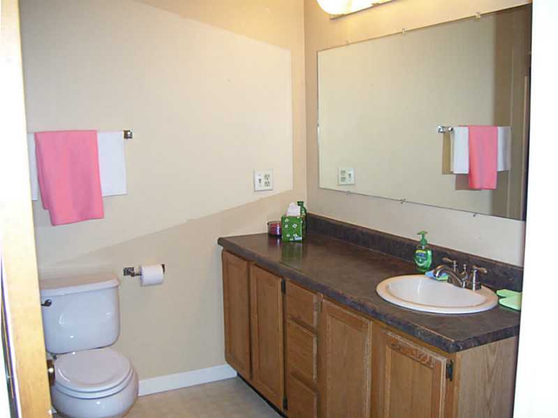 703 Brookhaven Ln, Woonsocket, RI 02895 photo 12