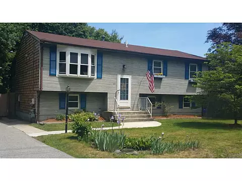 100 Oak Tree Ave, Warwick, RI 02886 photo 2