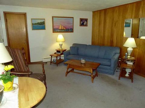 97 Marigold Dr, Warwick, RI 02889 photo 5