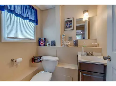 353 Asylum Rd, Warwick, RI 02886 photo 10