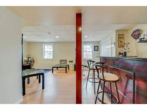 353 Asylum Rd, Warwick, RI 02886 photo 17