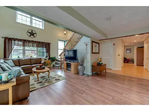 353 Asylum Rd, Warwick, RI 02886 photo 7