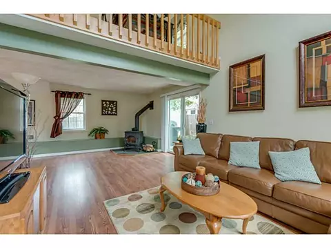 353 Asylum Rd, Warwick, RI 02886 photo 5