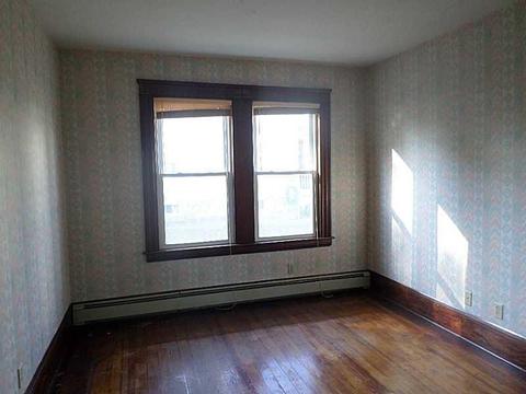 8 Cold Spring Pl, Woonsocket, RI 02895 photo 9