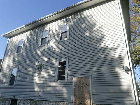 8 Cold Spring Pl, Woonsocket, RI 02895 photo 3