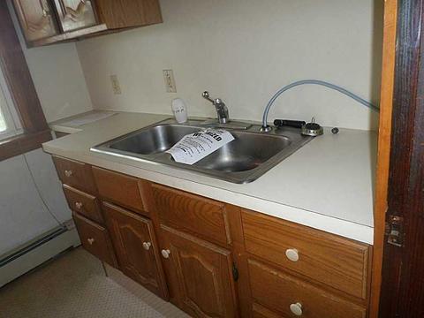 8 Cold Spring Pl, Woonsocket, RI 02895 photo 5