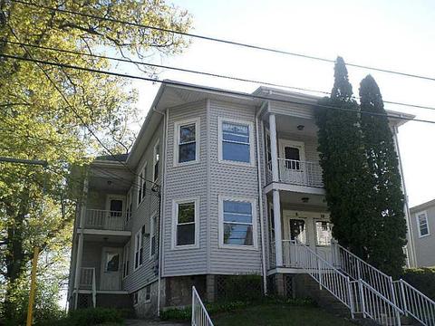 8 Cold Spring Pl, Woonsocket, RI 02895 photo 1