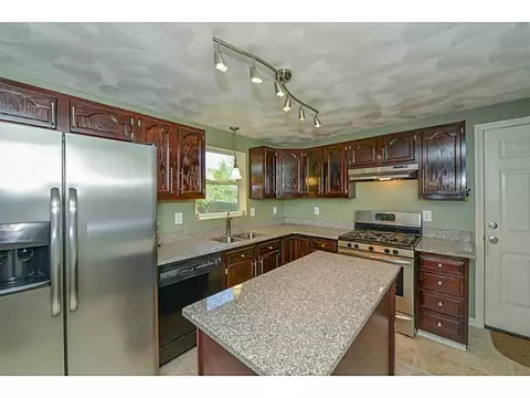 117 Staples Ave, Warwick, RI 02886 photo 10