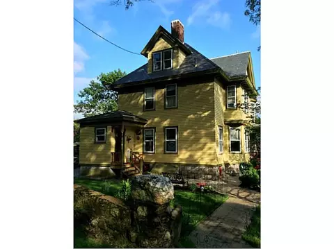 69 Winter St, Woonsocket, RI 02895 photo 3