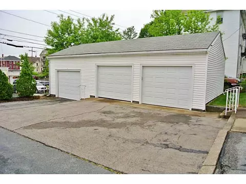 63 Read Ave, Woonsocket, RI 02895 photo 4