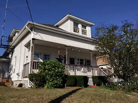 855 Manville Rd, Woonsocket, RI 02895 photo 2